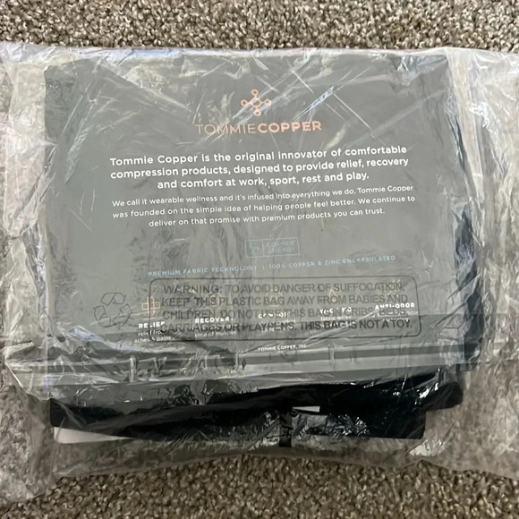 NWT Tommie Copper Adjustable Back Support Back Brace Unisex Size Large/ XL - Picture 12 of 12